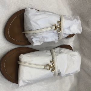 Tory Burch T logo Flat Thong Patent Saffiano.